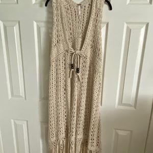 NWT GORGEOUS and UNIQUE FREE PEOPLE (cape)